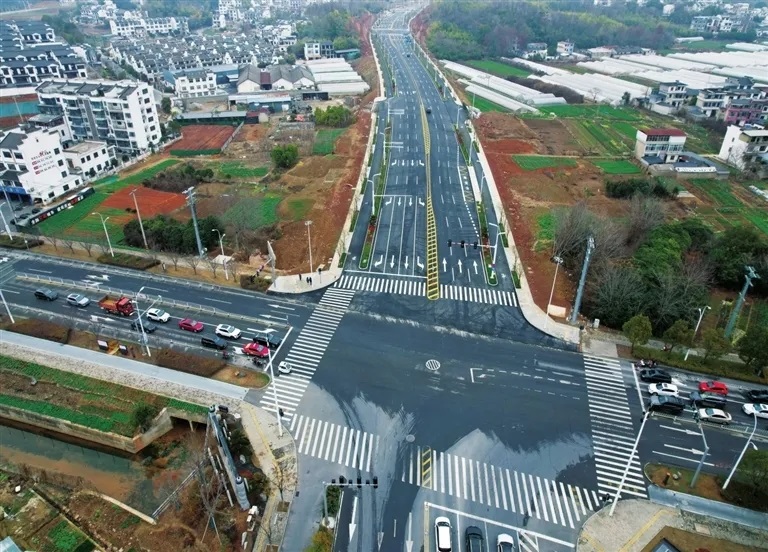 2月11日，集团重点实施项目歙县宾虹大道（新安路-紫阳路）正式通车.jpg