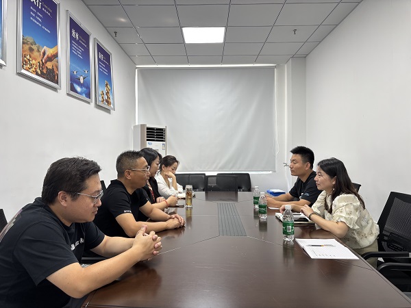 赴休宁检测中心学习 - 副本.jpg